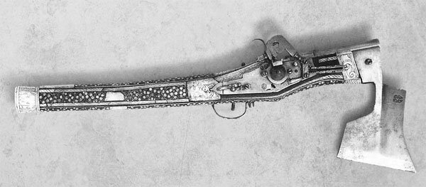 и рубит, и стреляет!