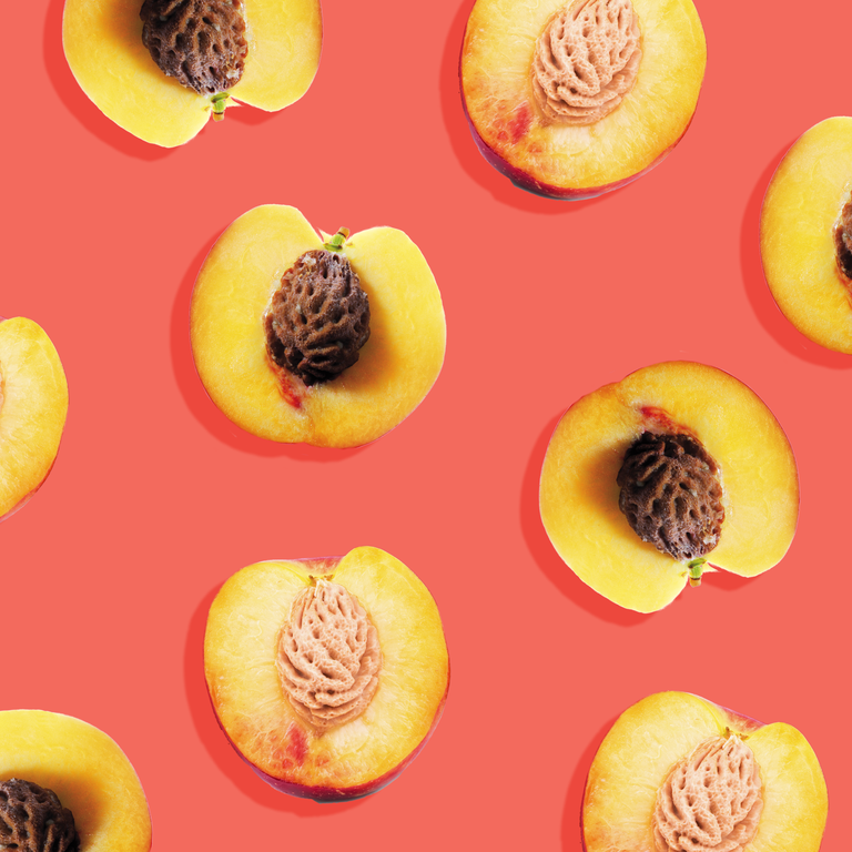 Многие люди предпочитают одно другому. Некоторые говорят, что нектарины сочнее или персики слаще (или наоборот). По правде говоря, самое большое различие заключается в пухе.