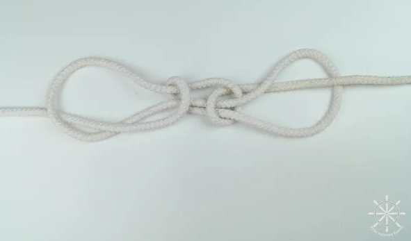 Затягивающаяся колышка