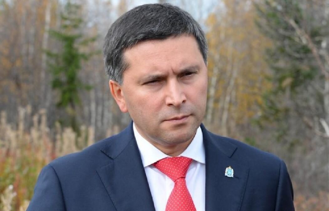 Дмитрий Николаевич Кобылкин.