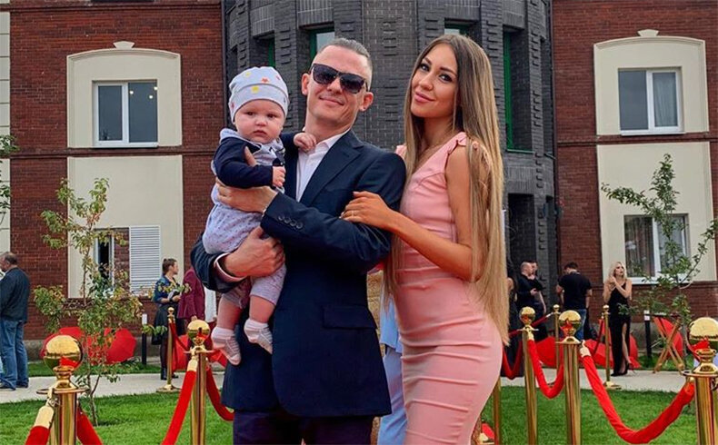 Алёна Рапунцель с новым возлюбленным Ромой Макеевым и сыном Богданом
Фото: "Инстаграм"