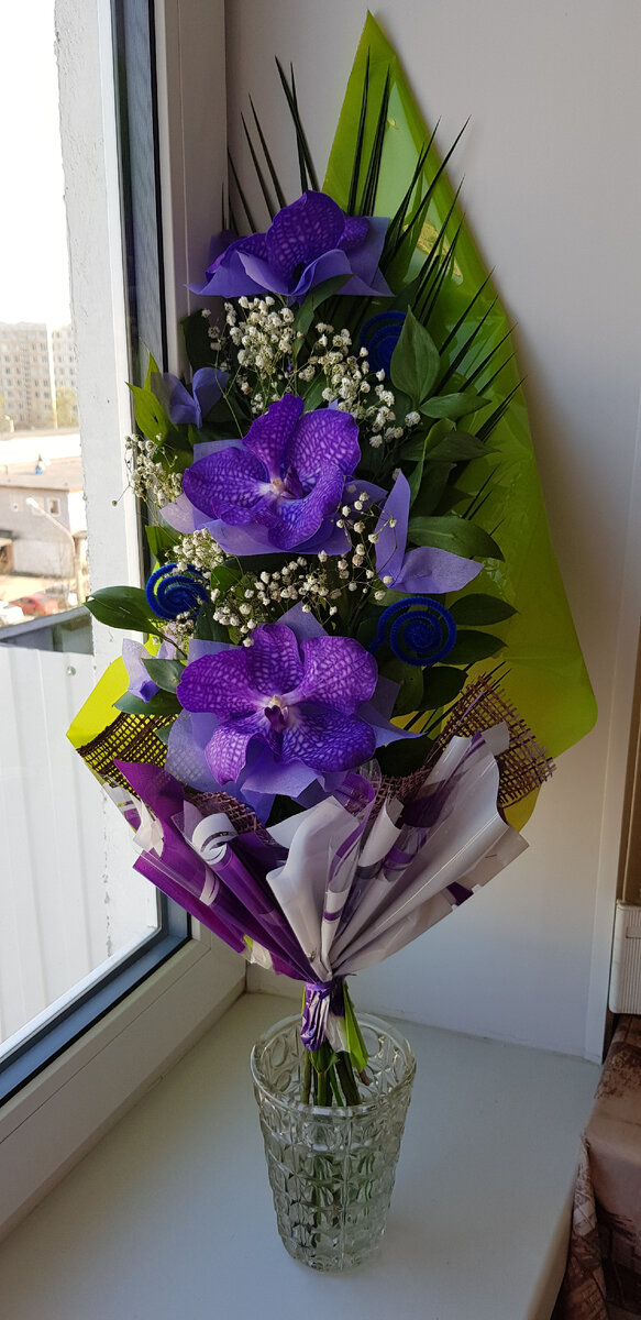 Женщина прекрасна как цветы