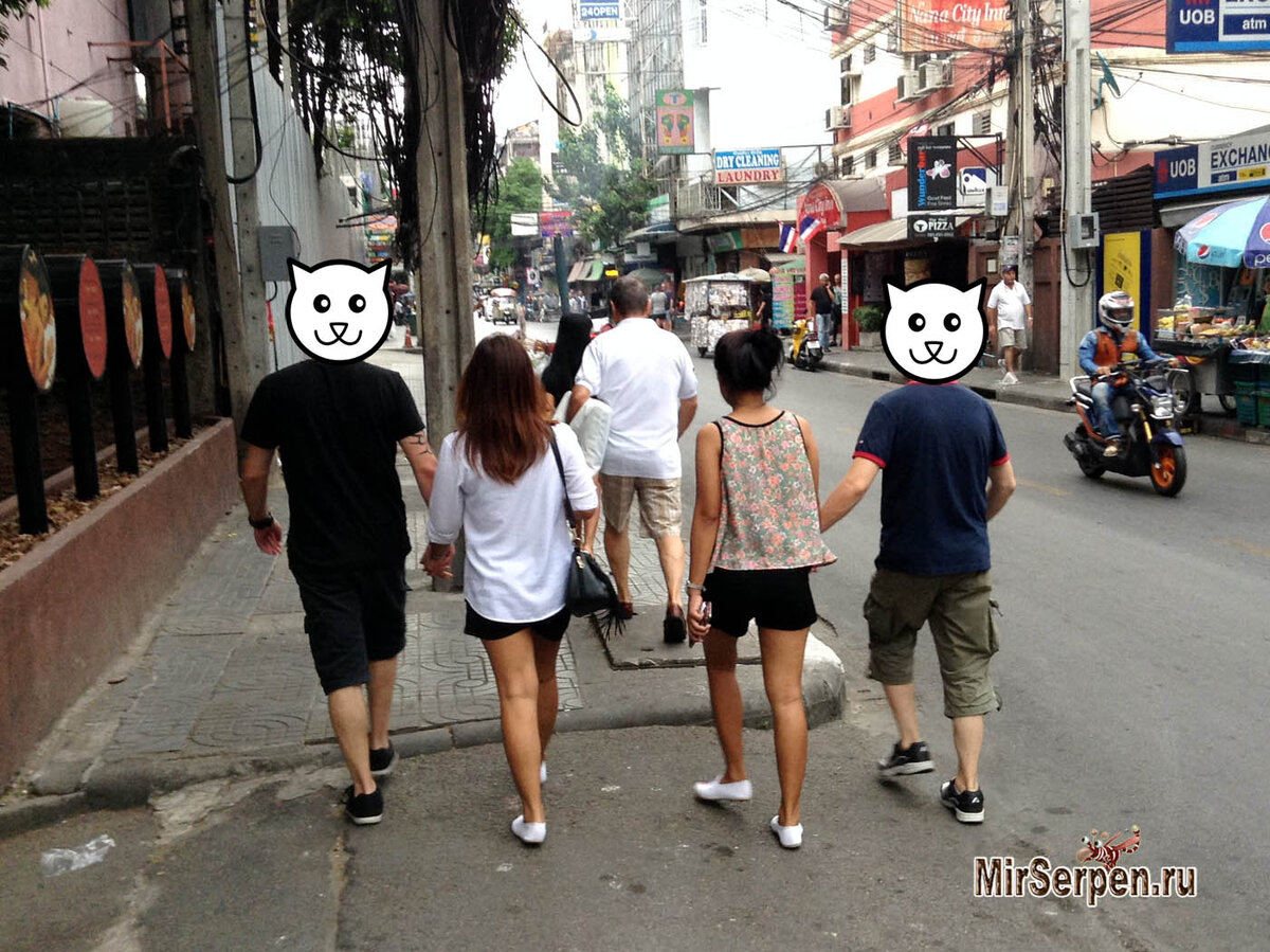 Ласковые тайки парят вокруг нас )))