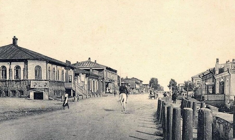 Верхотурье, Торговая площадь. Источник: fotostarina.ru/istoricheskie-svedeniya-o-verhoture 