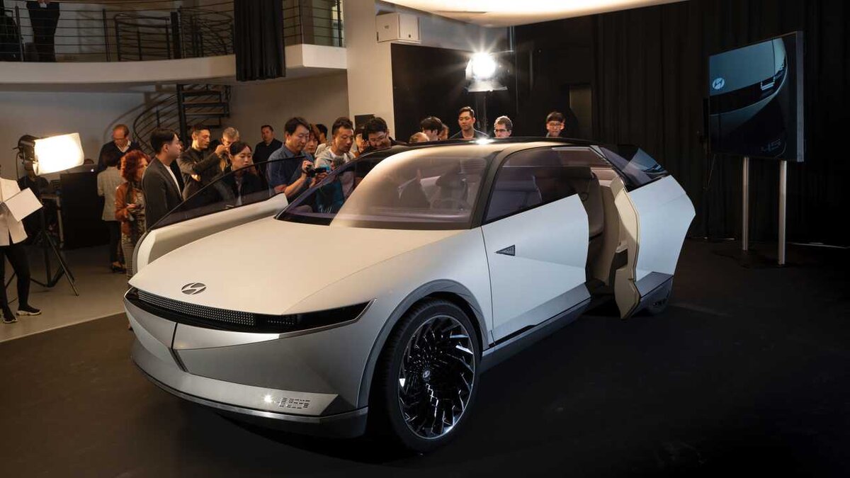Hyundai 45 EV Concept