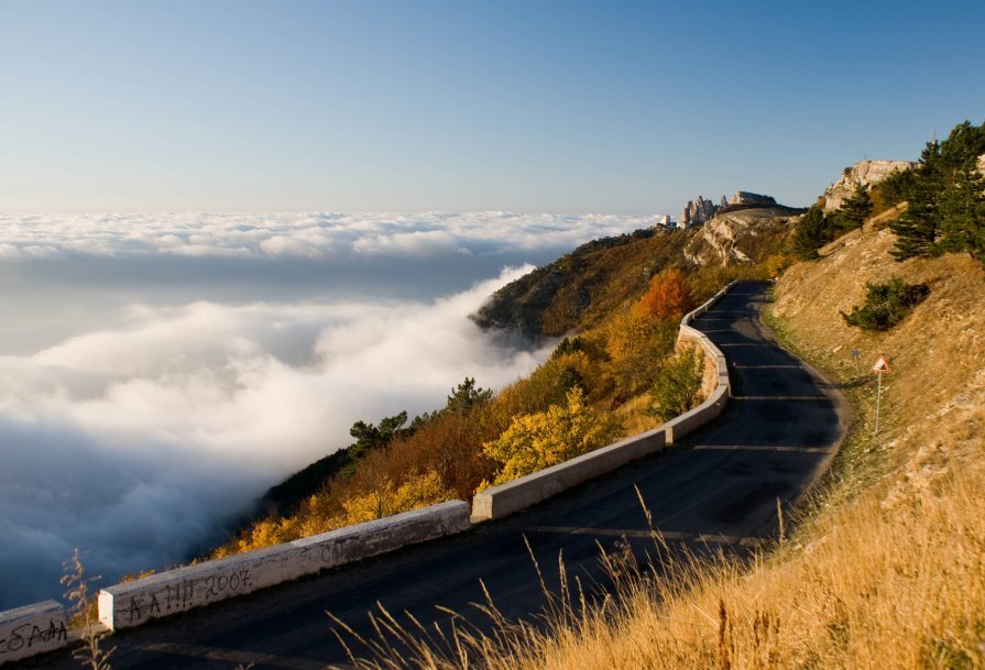 Серпантин на ай Петри в Крыму