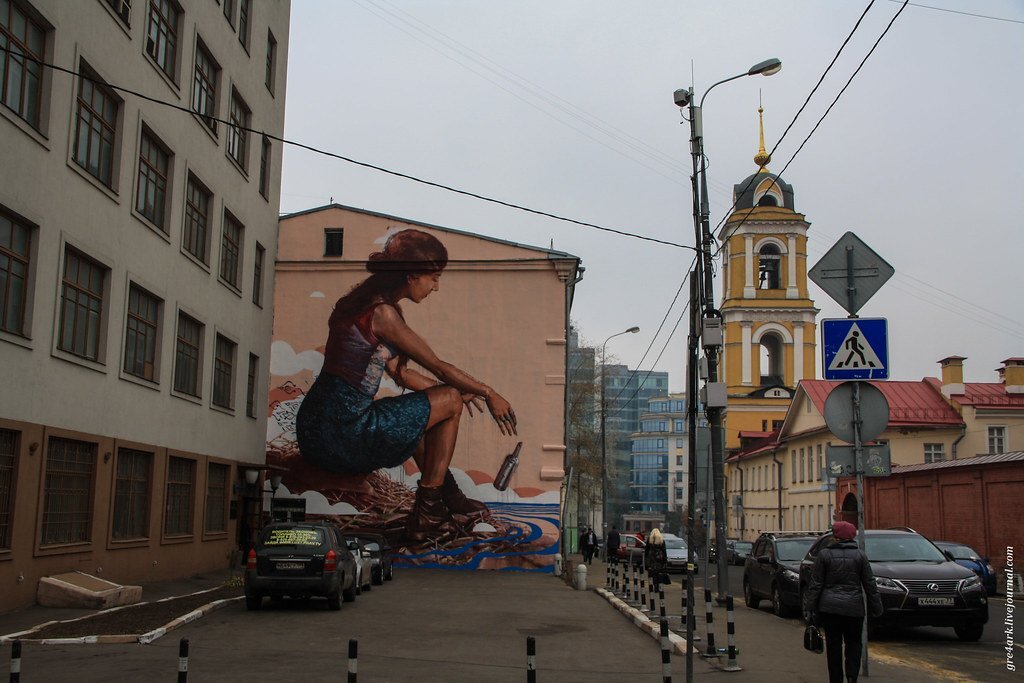 The Messenger на Рождественке, художник Fintan Magee.
Фото: Аркадий Гершман
