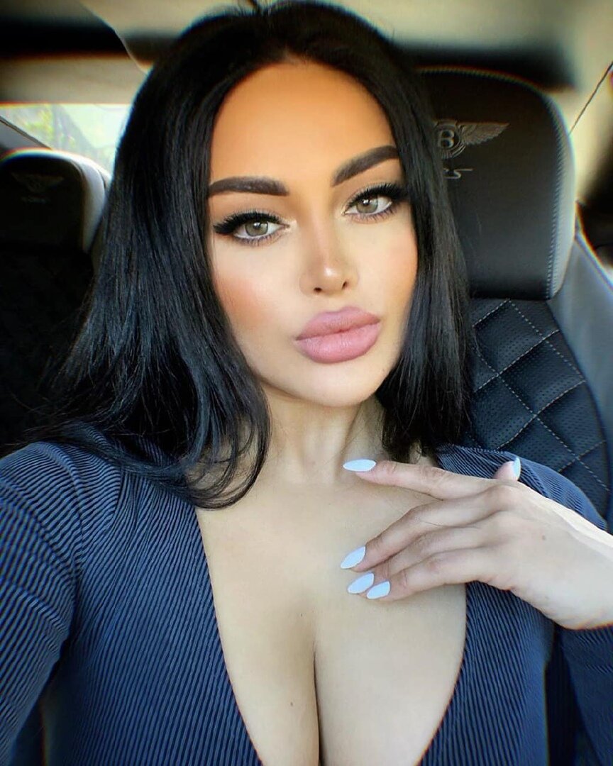 https://www.instagram.com/p/B2lRwHfgquC/