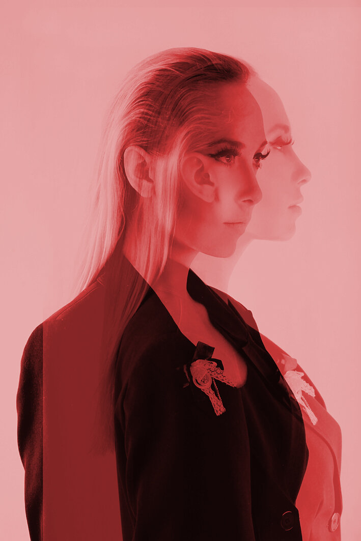 Кто? Нежная фея, феминистка или приложение к домашнему очагу?