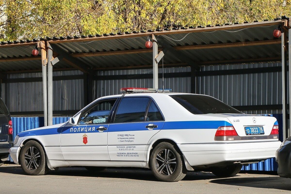 Где ездят полицейские. Мерседес w140 ДПС. Mercedes w140 ДПС СПБ. Mercedes w140 полиция. Мерседес w140 ДПС СПБ