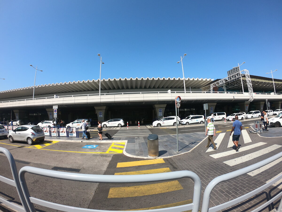 Вид на сам аэропорт Фьюмичино