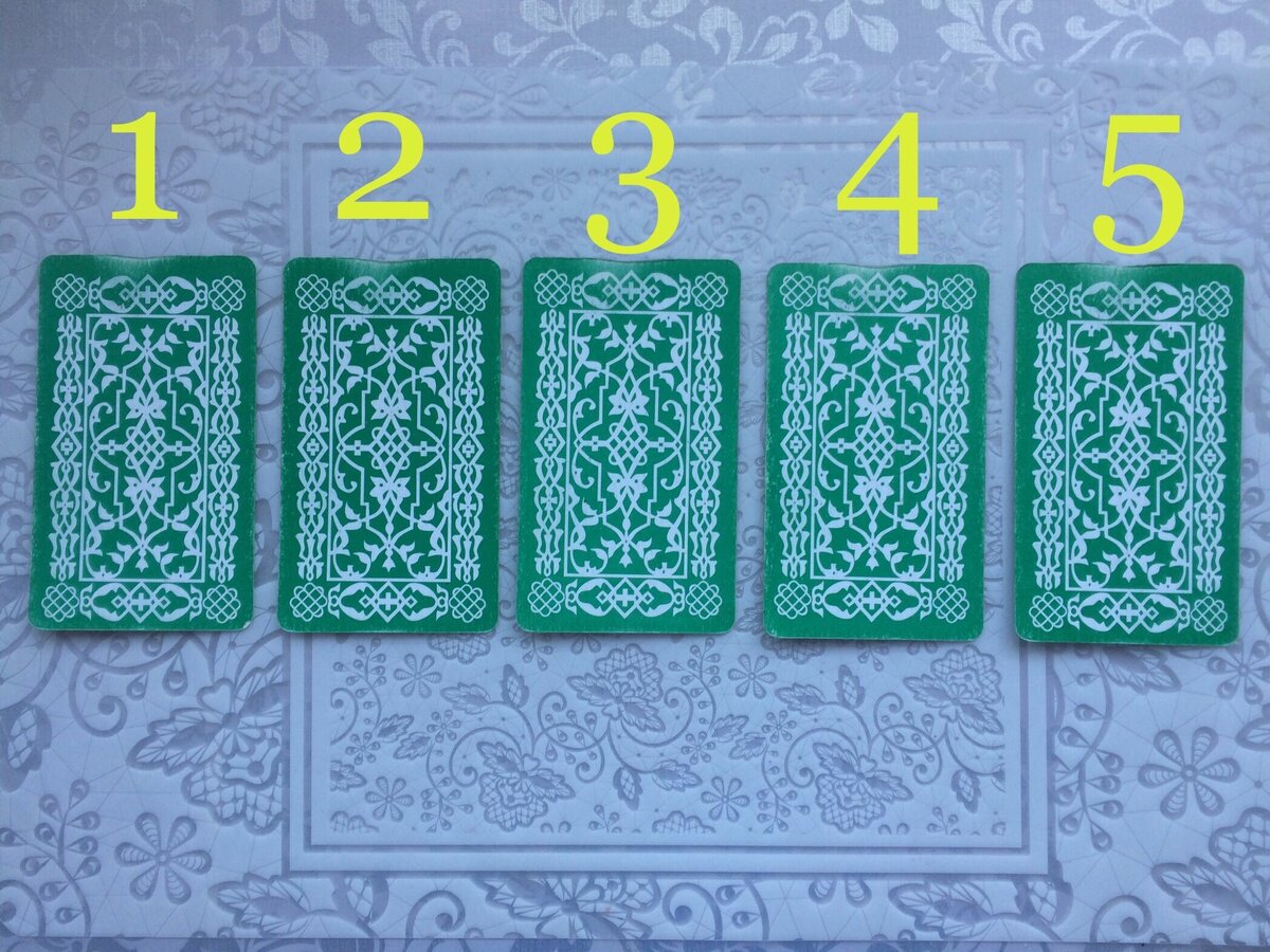 Выберите одну карту