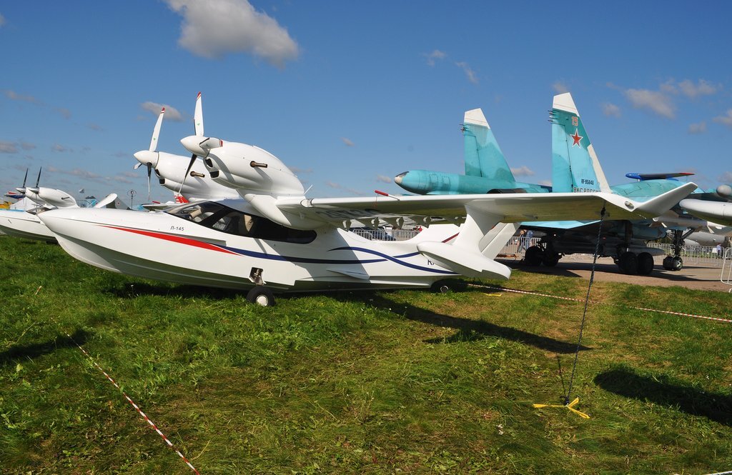 Л 42. Л-145 самолет амфибия. Амфибий ra-2973g - Aviatech l-145. Л-42 Авиатех. Чайка л 42.