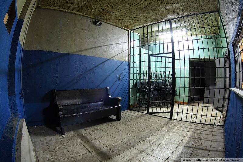 И за это попавши в полицию