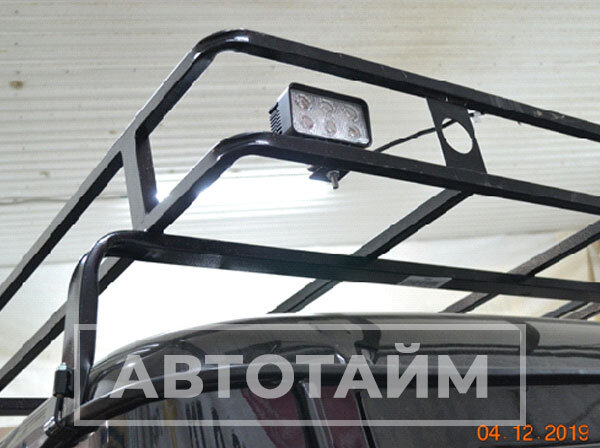 Еще одну важную роль при застревании автомобиля играет установленная вместе с усиленным бампером лебедка.