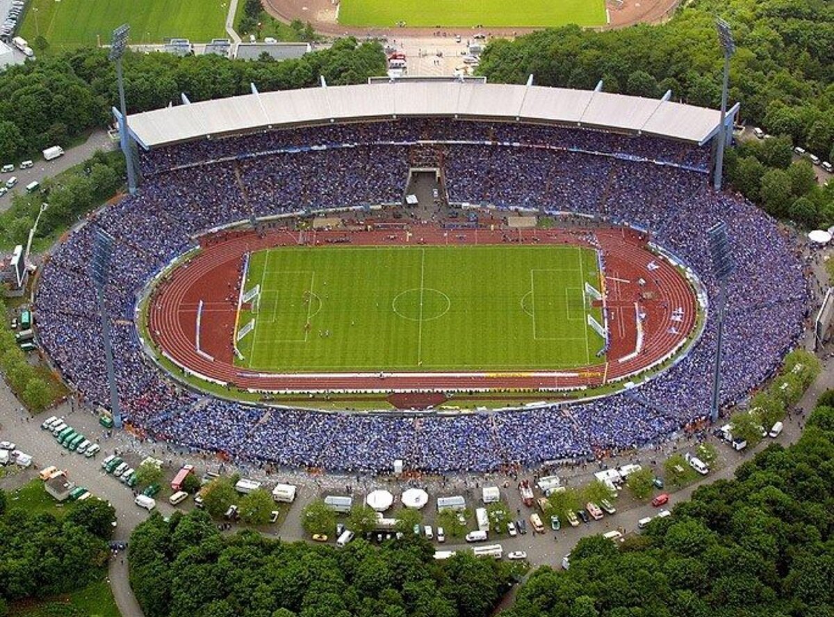 Паркштадион в лучшие годы. Фото twitter.com @MotherSoccerNL 