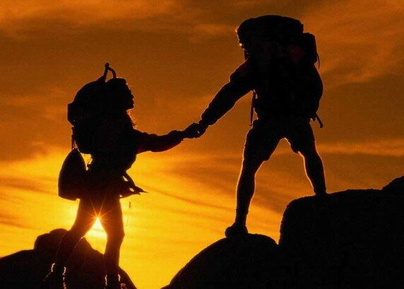 "Если с другом вышел в путь, Веселей дорога!"