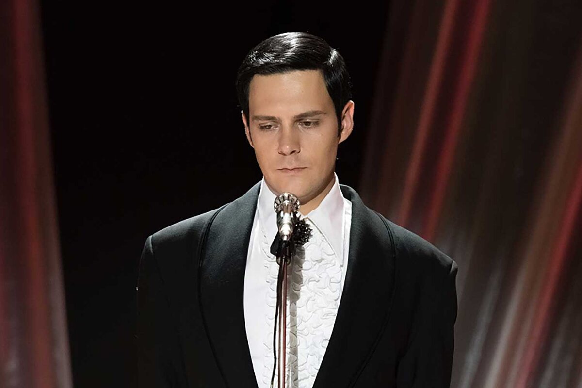 Кадр из сериала "Магомаев"