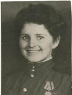 Молодая медсестричка Клавдия 