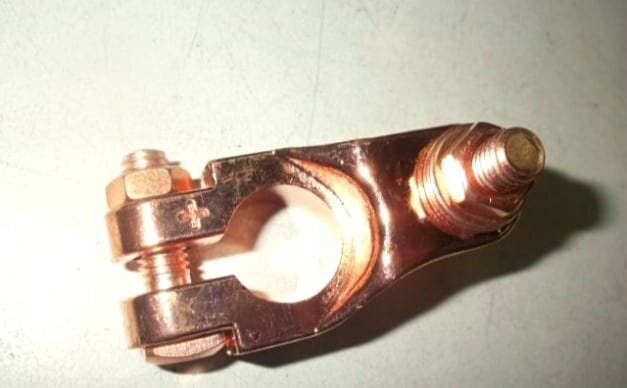 ЧТО ТАКОЕ КЛЕММА, И КАКИЕ ЕСТЬ ВИДЫ АККУМУЛЯТОРНЫХ КЛЕММ | АвтоТачки ...