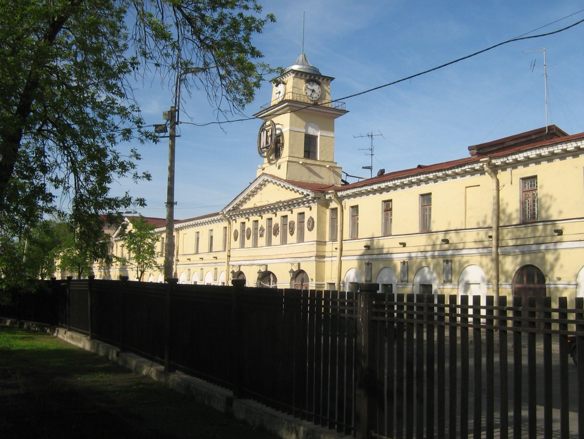 Колпино в каком году. Ижорский завод Колпино. Заводоуправление Ижорского завода. Город Колпино Ижорские заводы. Здание заводоуправления Колпино.