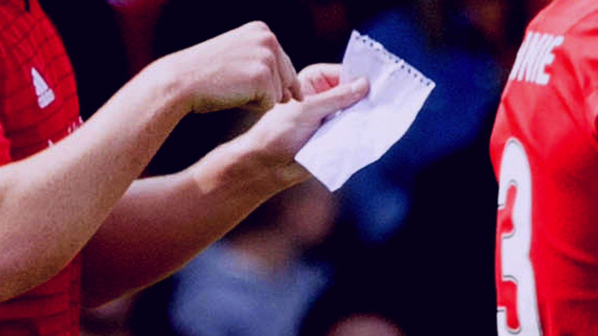 Записка, переданная тренером "Зальцбурга"