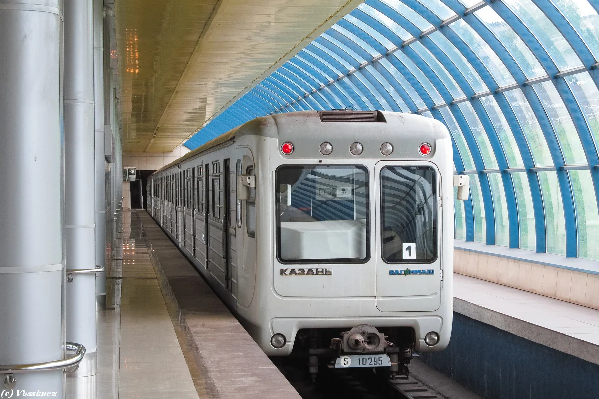 Фото снято в Казани на станции метро "Аметьево".