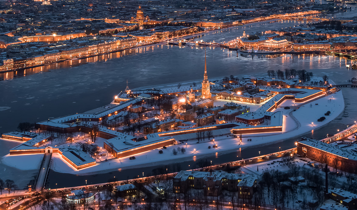 Местности санкт петербурга. Петропавловская крепость Забурдаев. Петропавловская крепость в Санкт-Петербурге сверху. Петропавловская крепость в Санкт-Петербурге зимой. Петропавловская крепость с высоты птичьего полета.