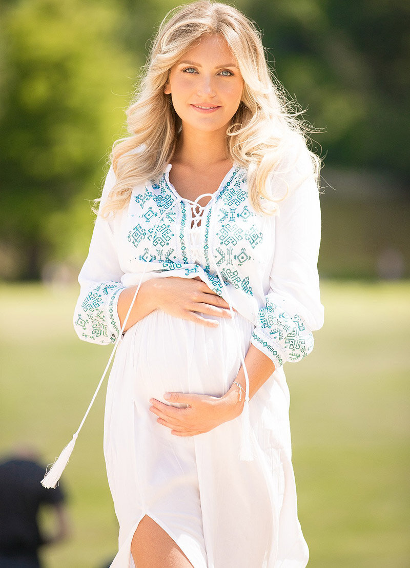 К одежде для беременных требований гораздо больше