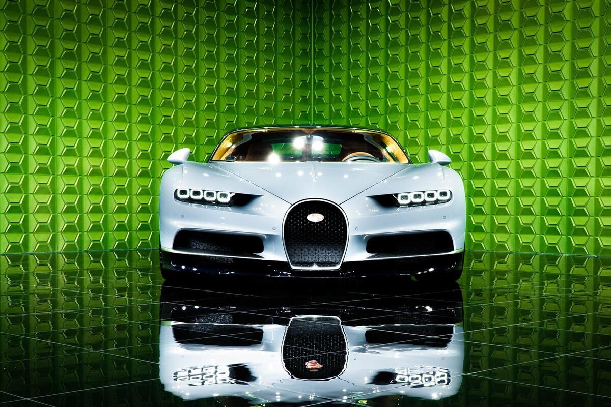 Bugatti Chiron (auto.ru)