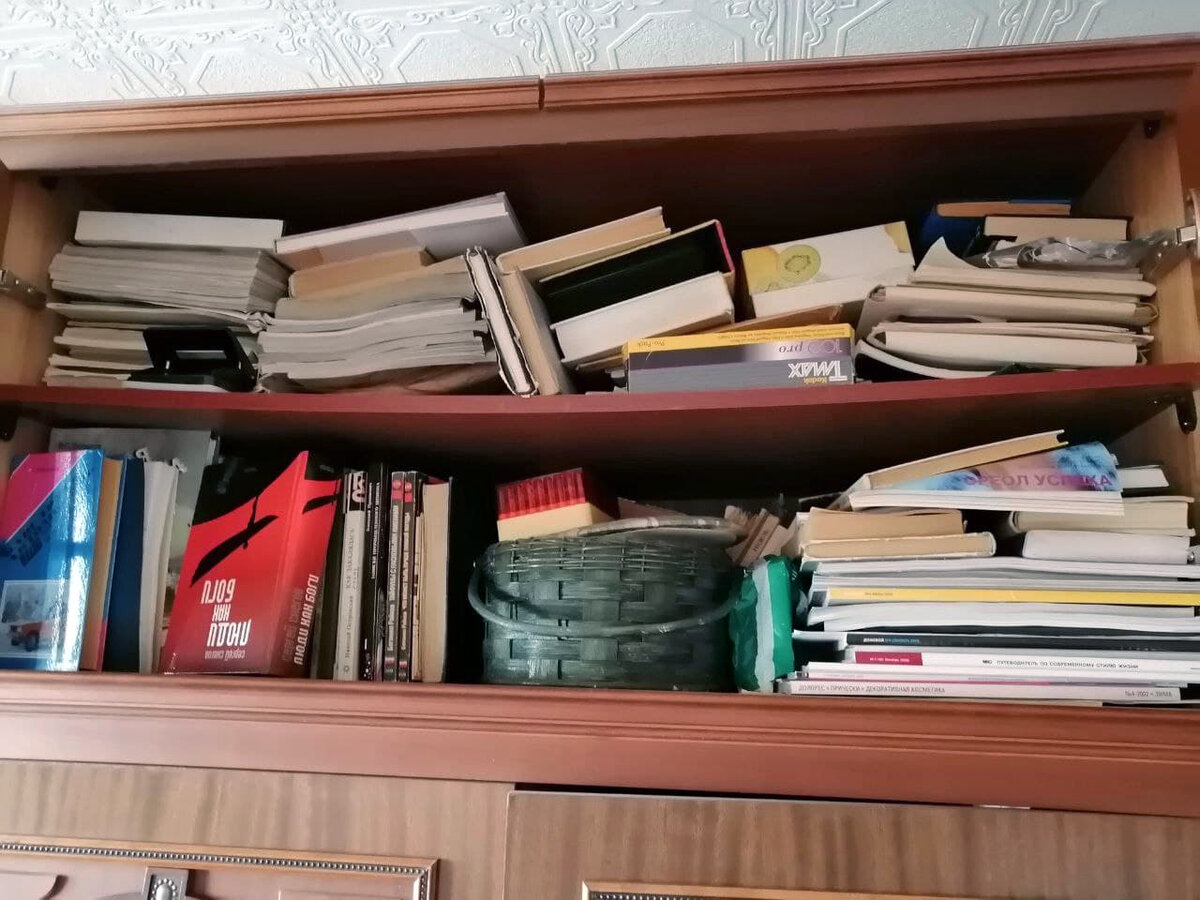 Закрома лично моей Родины ломятся от сто лет не читанных книжек и журналов с новостями двадцатилетней давности. 