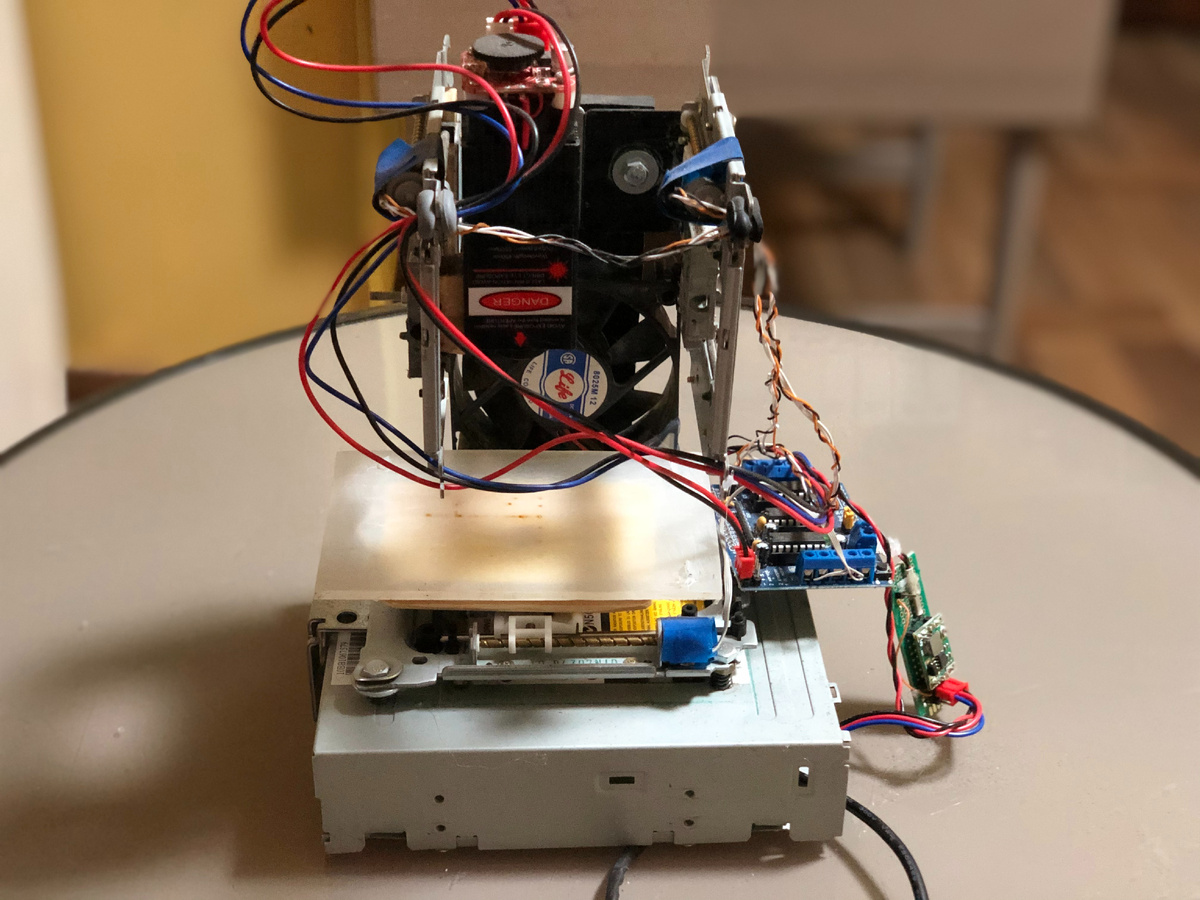 Лазерный гравер за 2,5 часа на ардуино