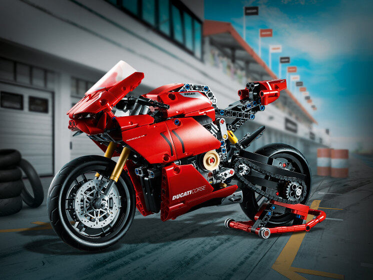 Набор LEGO Technic 42107 «Ducati Panigale V4 R»
