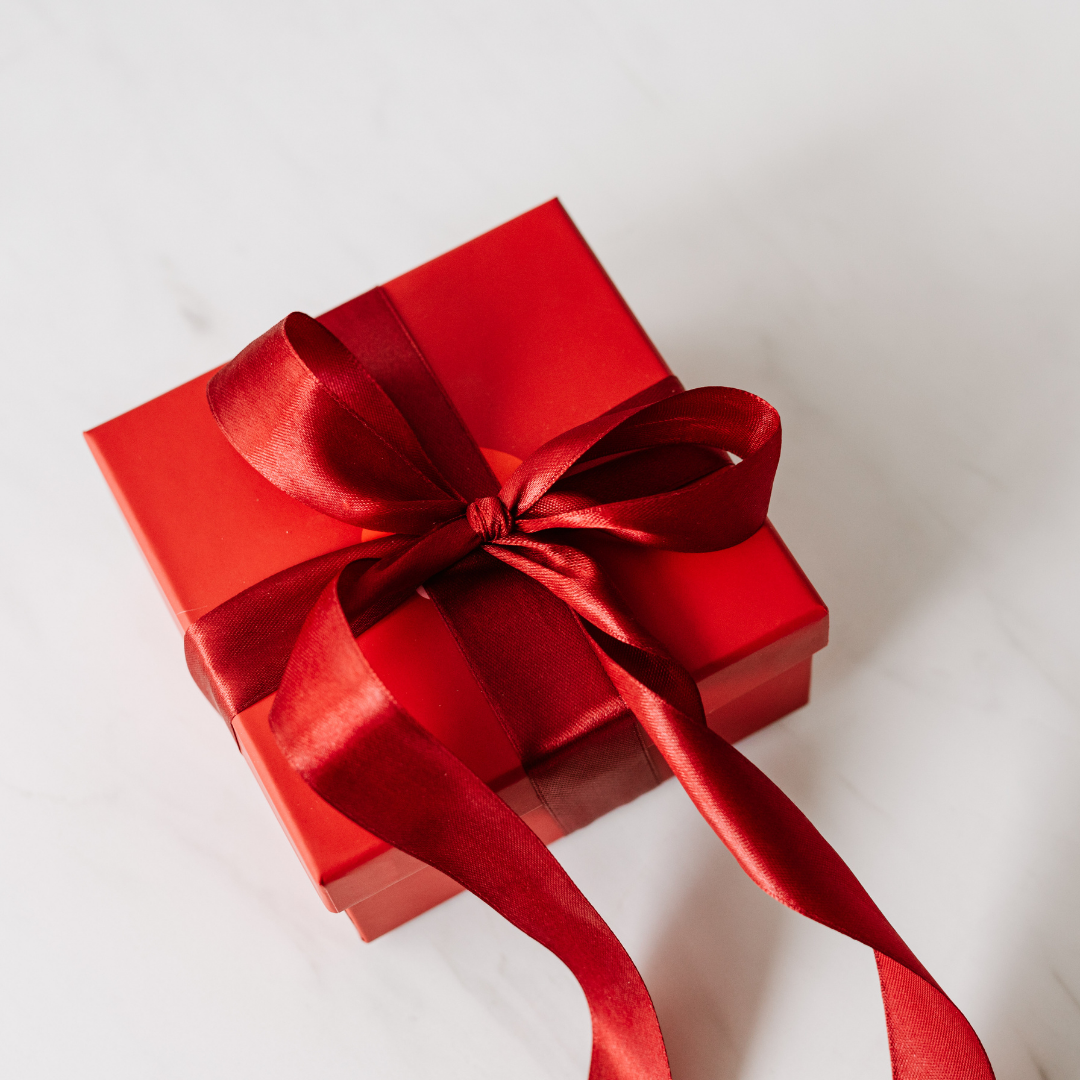 Все же любят подарки? 