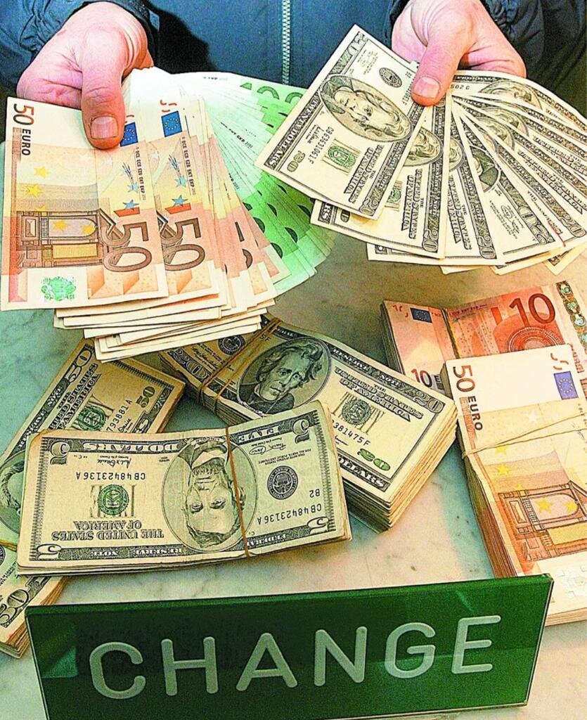 Покупка валюты организацией. Скупка валюты. Доллары в рубли. Обмен иностранной валюты. Валюта Египта.