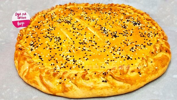 Пирог получается на тонком тесте и оочень сочный...