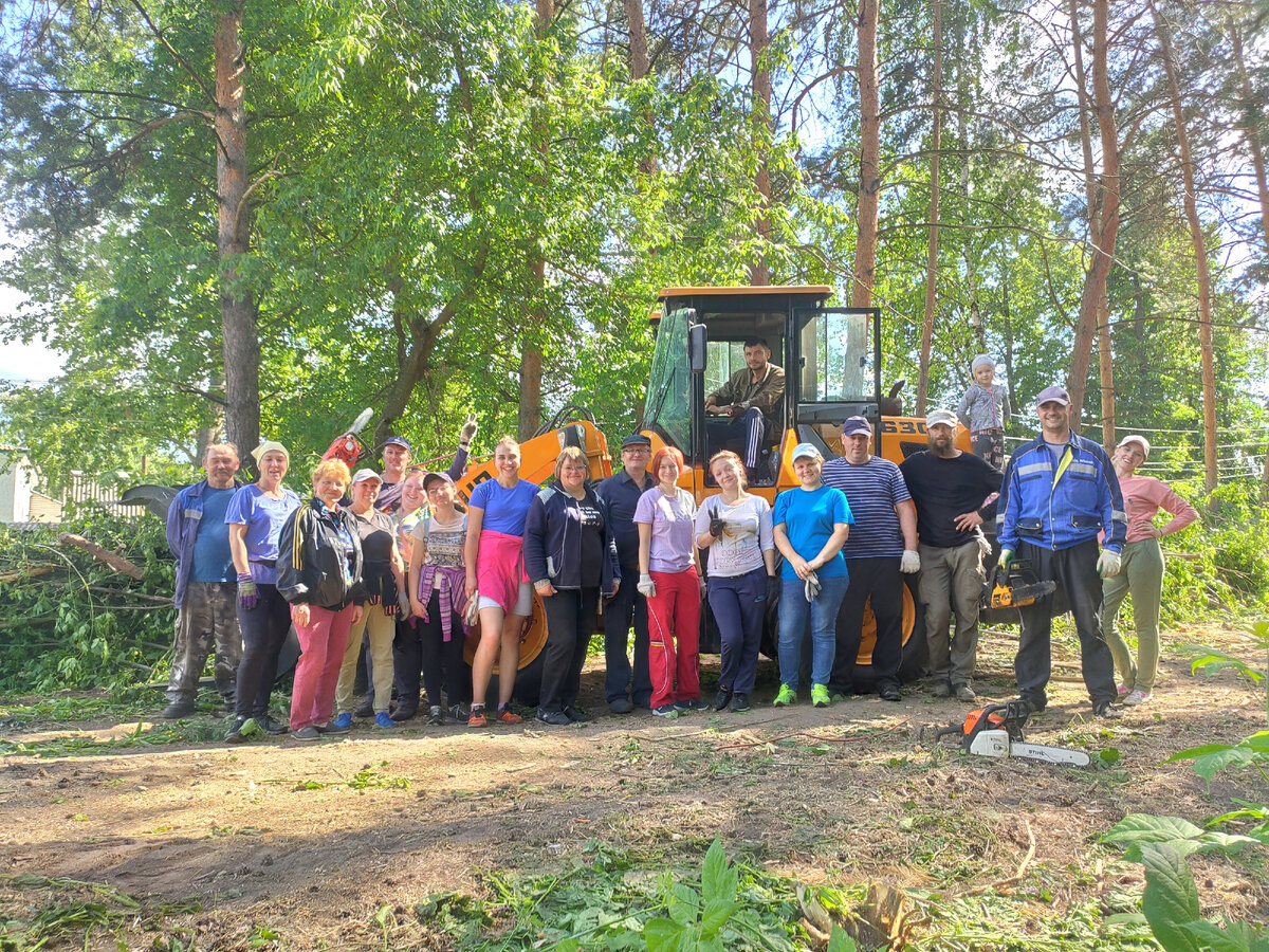 Фото участников последнего субботника