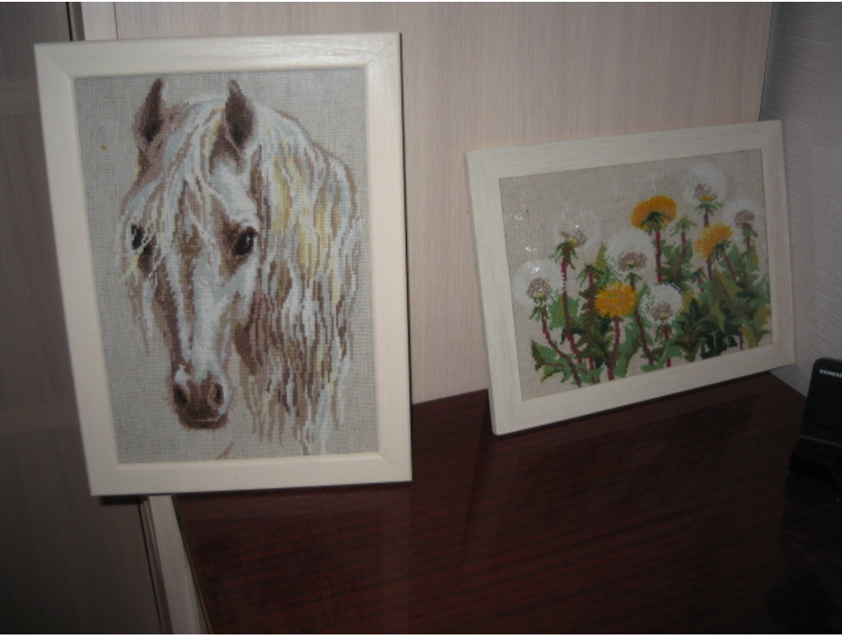 Вышивка крестиком "Луна"и "Одуванчики" Мои любимые работы. А вообще их любимых много!    

