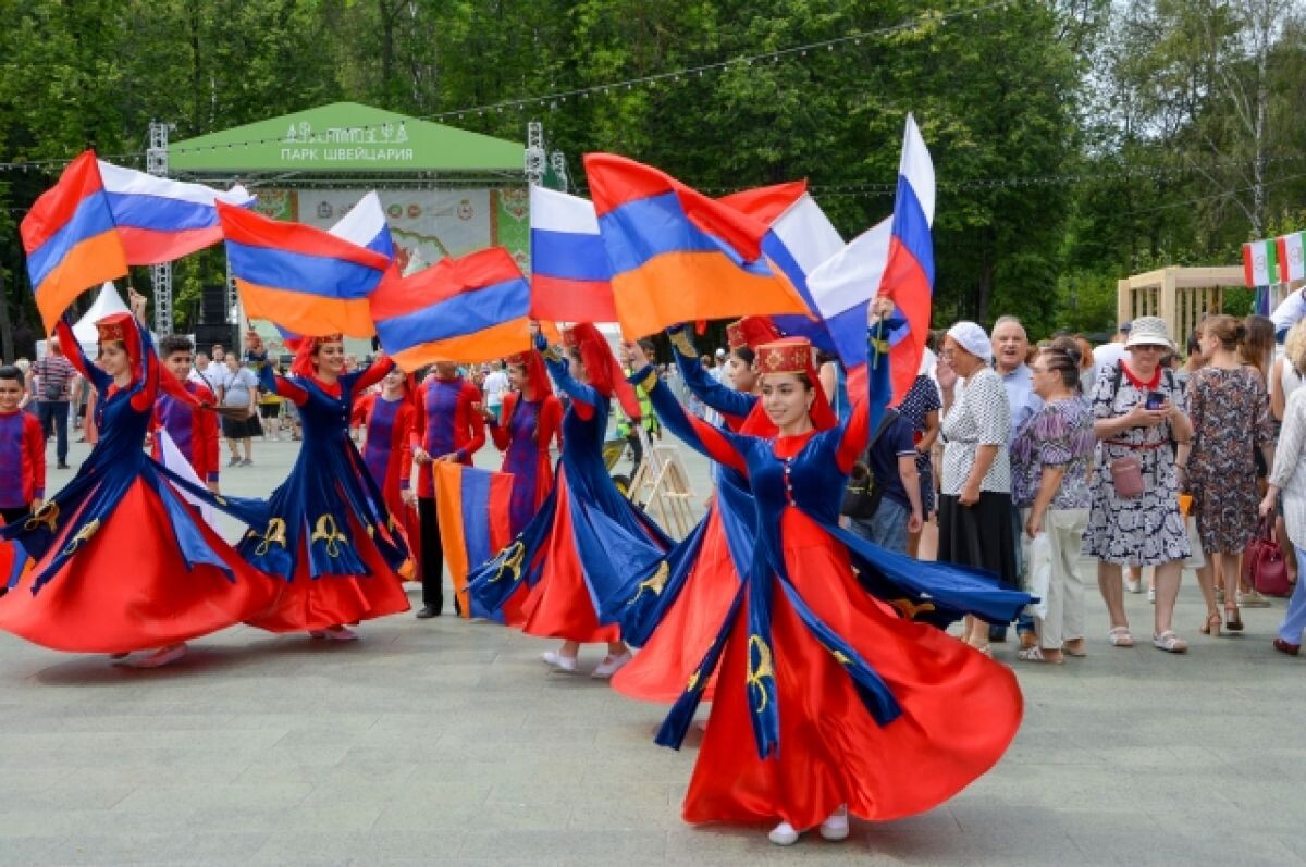    Праздник «Сабантуй» впервые прошел в нижегородском парке «Швейцария»