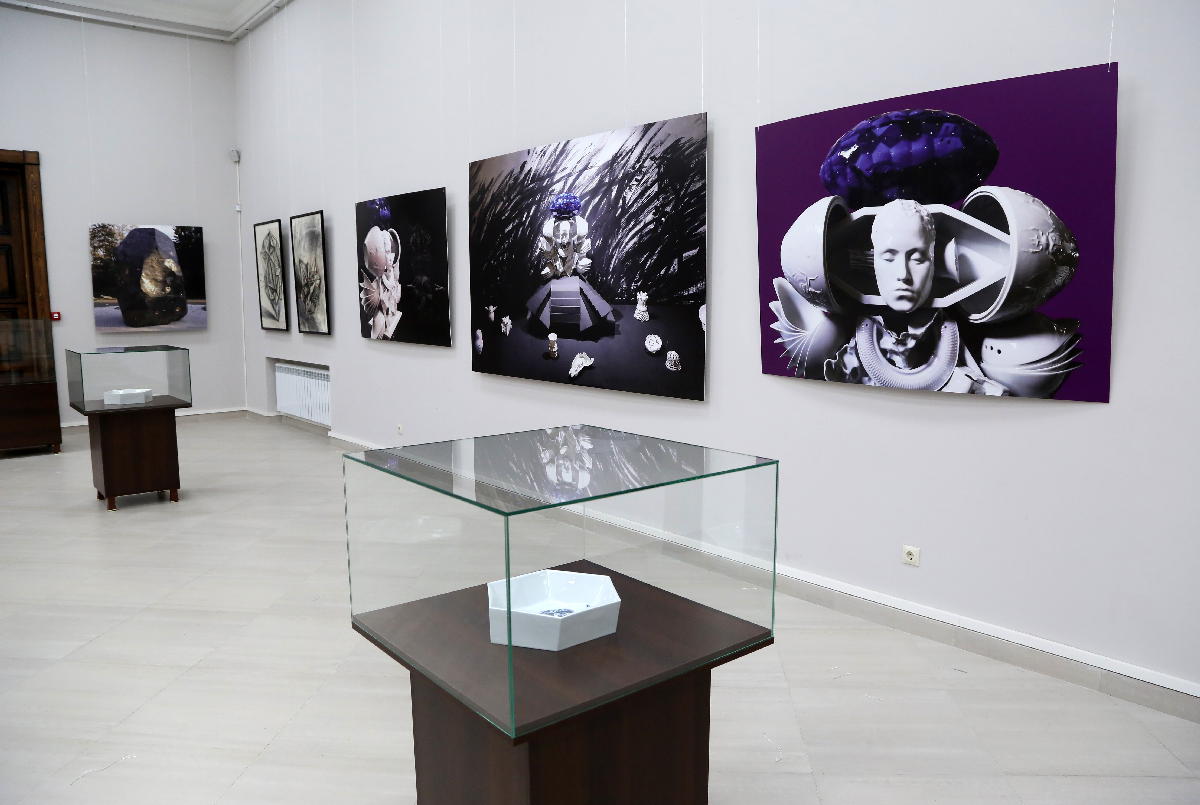 Фотографии работы "Хрупкие доспехи"
Фото: Татьяна Свириденко 
