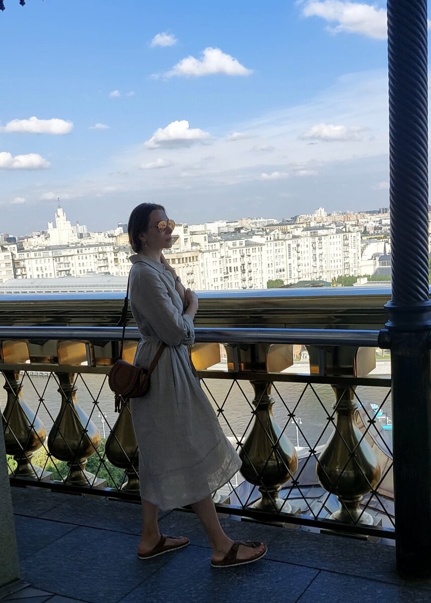 На смотровой площадке Храма Христа Спасителя.  Фото из личного архива. 