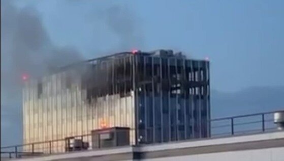     Сегодня, 24 июля около 4 утра, беспилотники нанесли удары по двум нежилым зданиям в Москве.