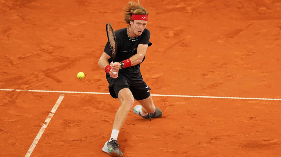 Фото: Marcus Brandt / dpa / AP📷Андрей Рублев во время матча