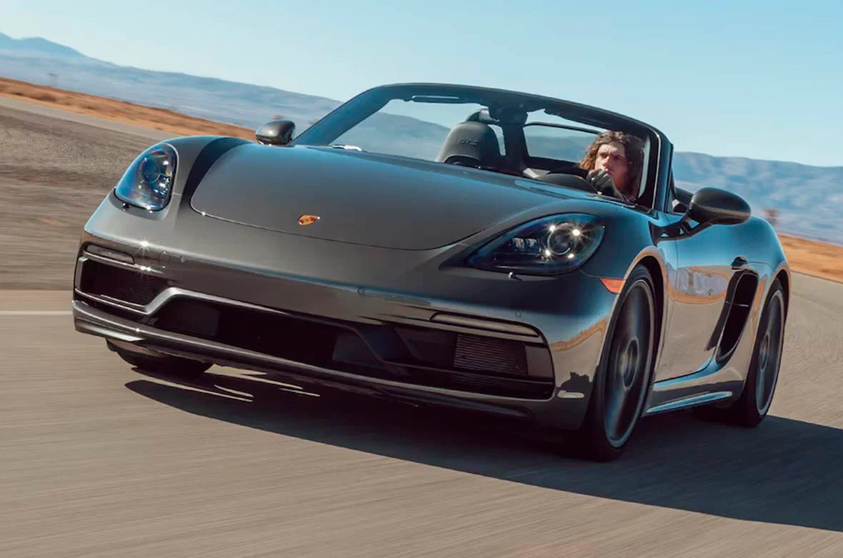 Porsche 718 Boxster - вид спереди