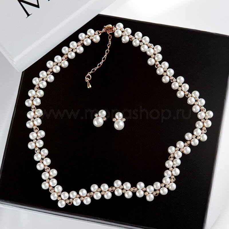 Комплект «Россыпь жемчуга» 2900 руб