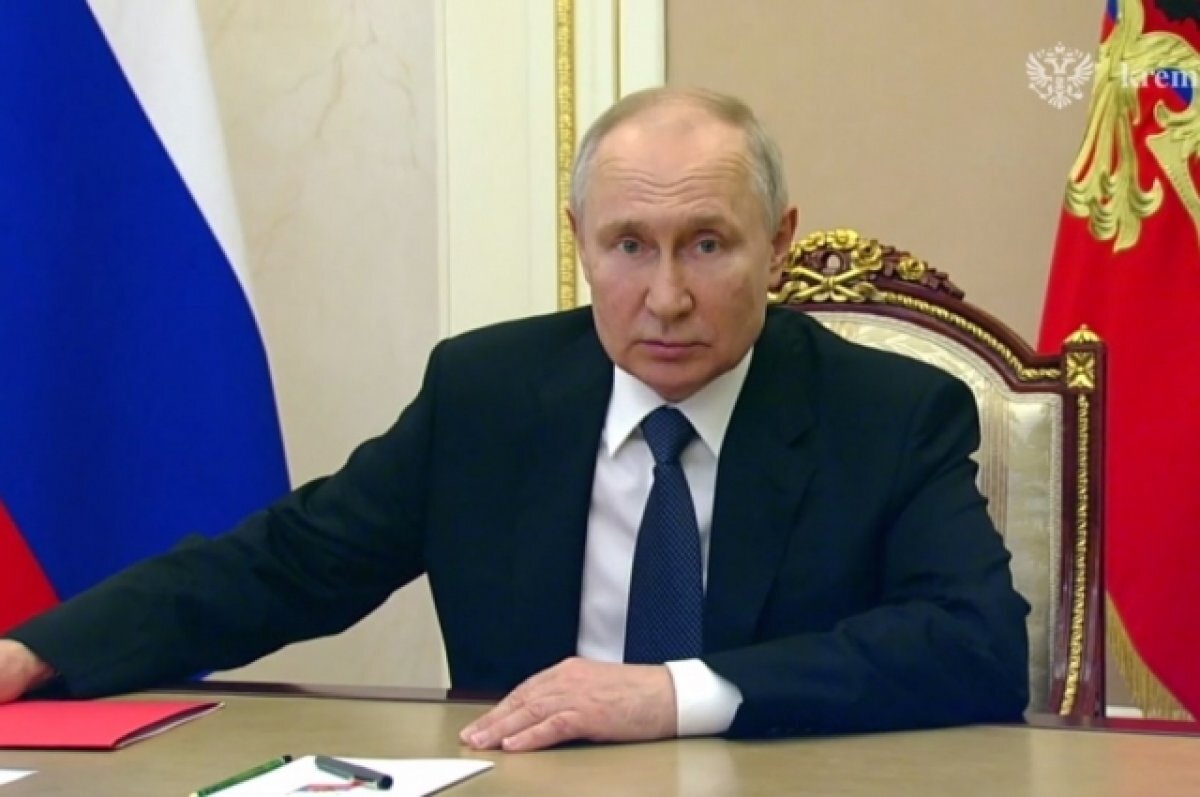    Президент РФ Владимир Путин наградил трёх жительниц Новосибирской области
