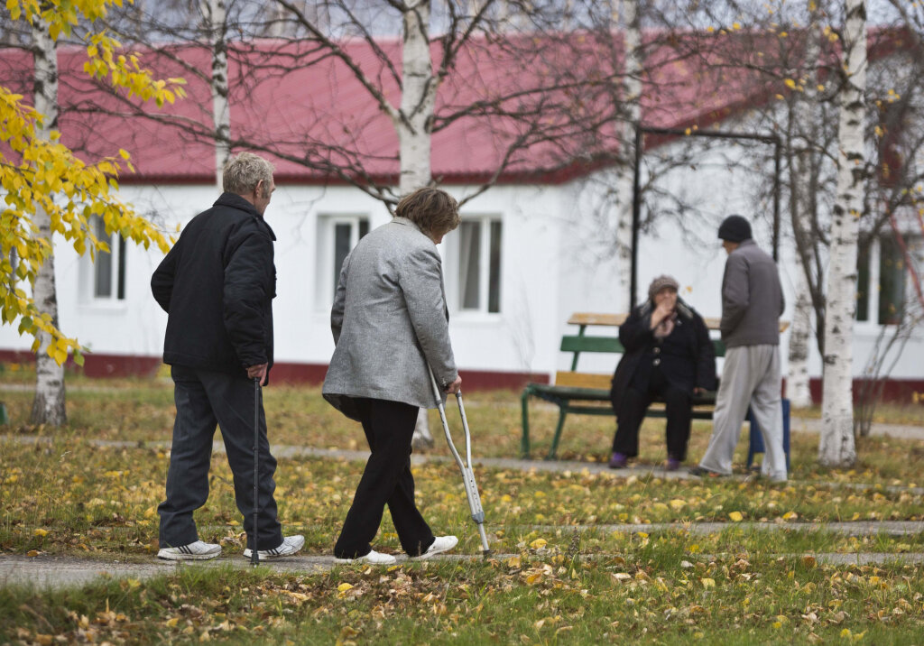    SuperJob: югорские мужчины в старости рассчитывают жить на пенсию, а женщины продолжат работать