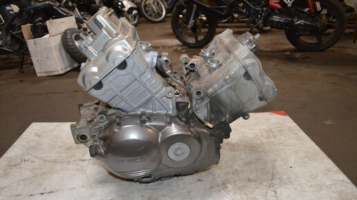 Мотор Honda VFR 800 F RC46 1998 - 2001 г. Работа. Замер компрессии.