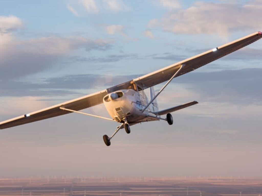 Cessna 172 РІ РїРѕР»С‘С‚Рµ