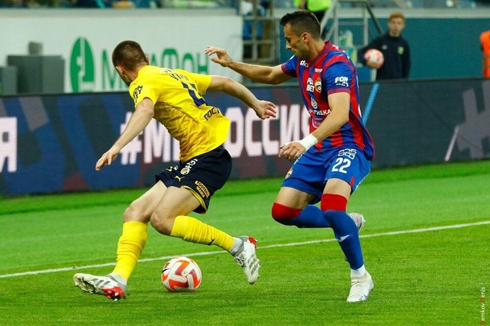    Футболисты ФК «Ростов» сразились с московским ЦСКА. Фото: Денис Демков